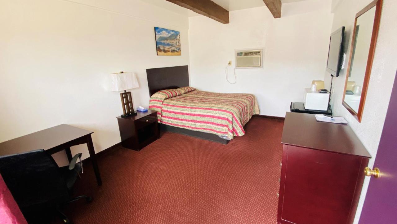 Budget Inn & Suites Freer Buitenkant foto