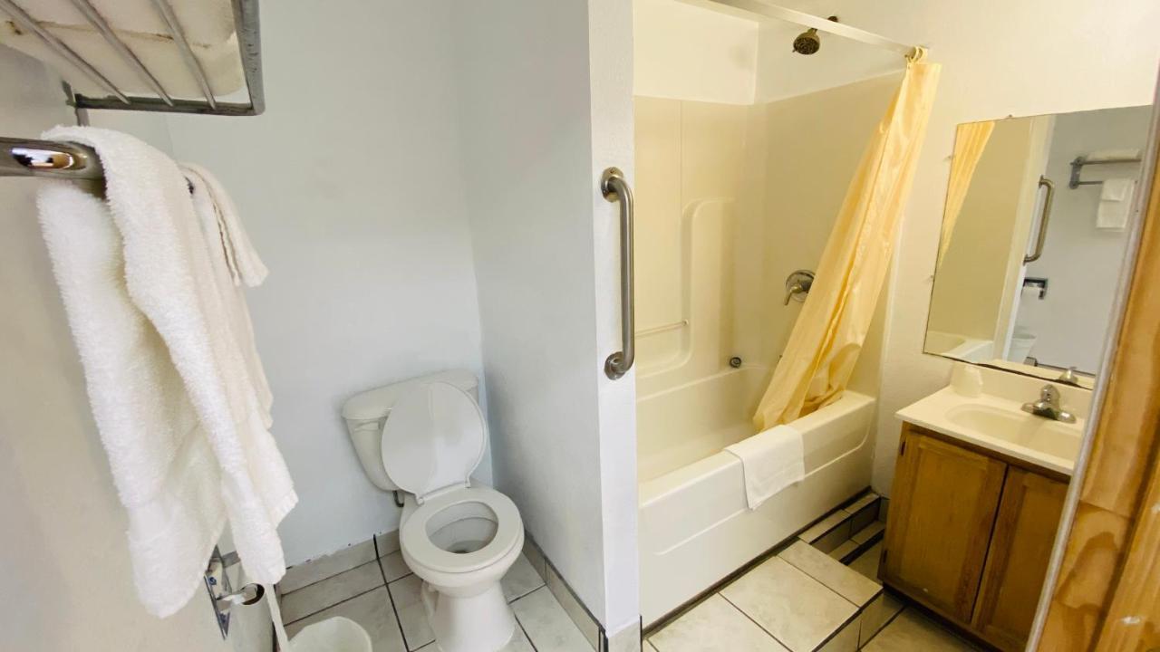 Budget Inn & Suites Freer Buitenkant foto