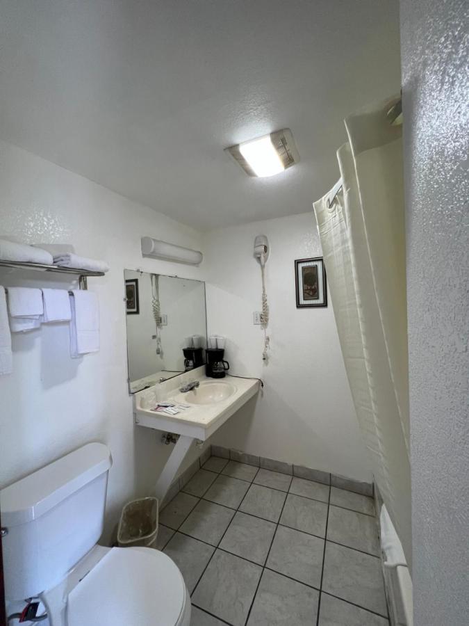 Budget Inn & Suites Freer Buitenkant foto
